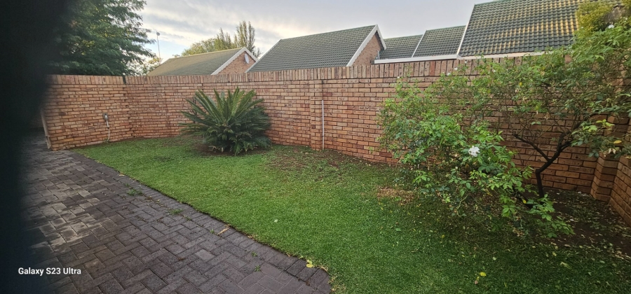 2 Bedroom Property for Sale in Heuwelsig Free State